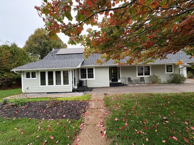 Building Photo - 61 Kennebecasis Dr