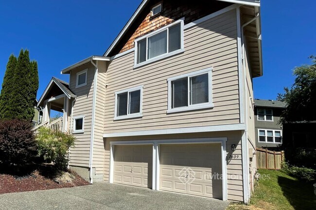 Building Photo - 1809 82nd Ave NE