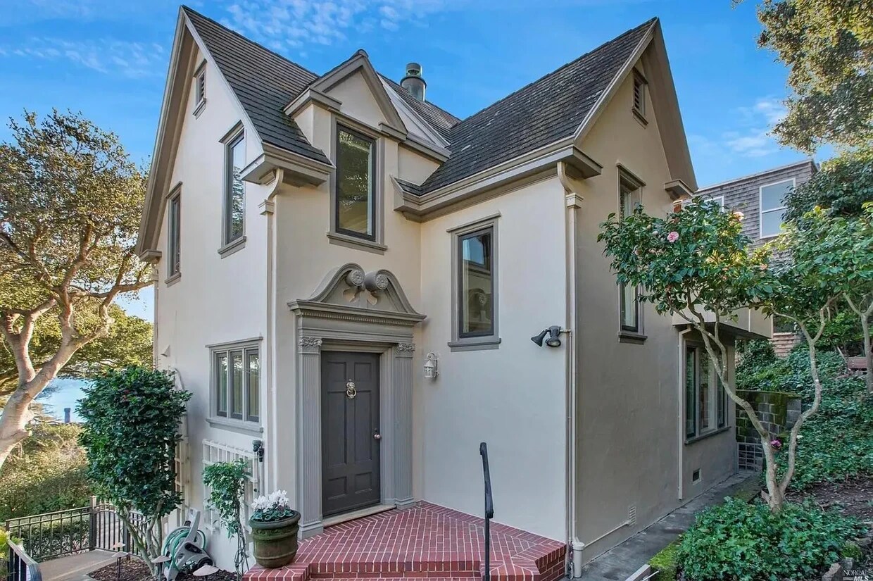 Foto principal - 117 Harrison Ave