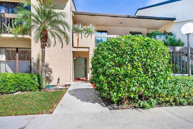 Foto del edificio - 5021 Oakhill Ln