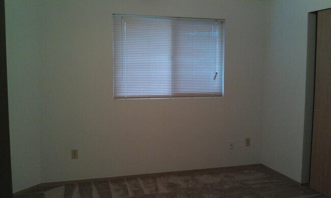 Foto del edificio - 537 NE Ellis Way