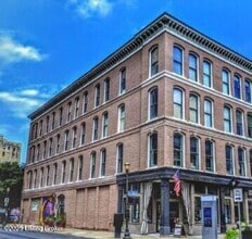 Building Photo - 566 S 4th St