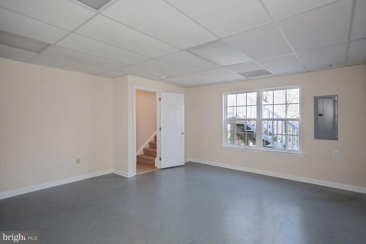 3619 Harbor Rd, Chesapeake Beach, MD 20732 Townhome Rentals in