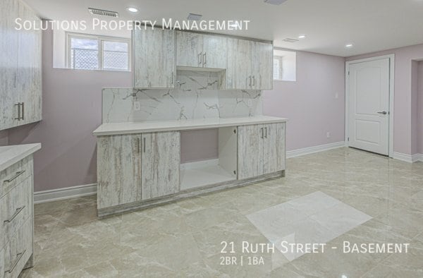 Building Photo - ? Spacious & Updated 2-Bedroom Basement Apartment ?