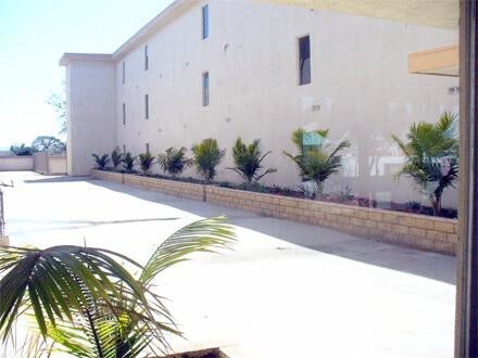 Foto del edificio - 200 W Arbor Vitae St