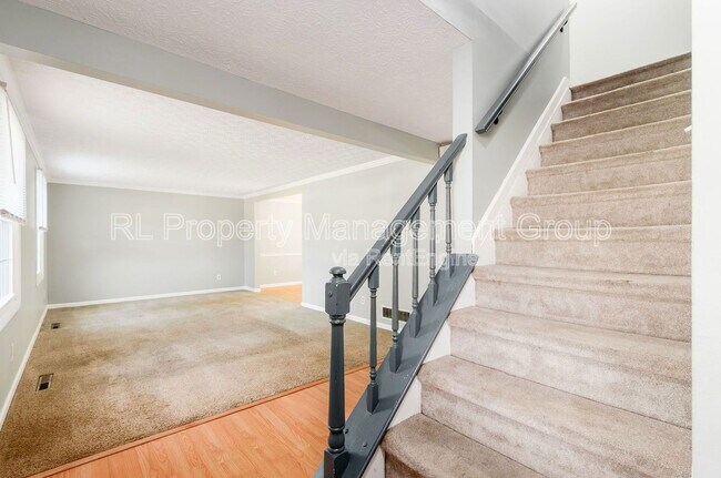 Foto del edificio - 66 Haddam Pl E