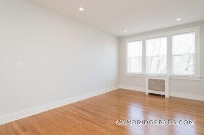 Building Photo - 17a Forest St