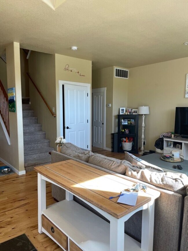 Foto del edificio - *$300 Move in incentive! LOVELY 2 BED/2.5 ...