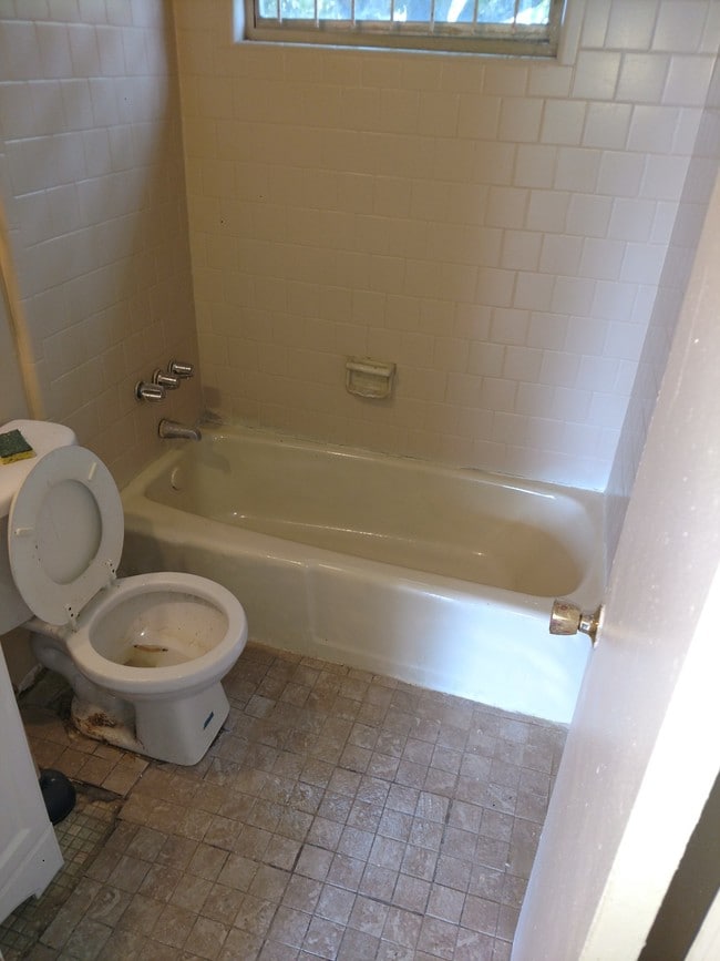 Photo - 1737 Logan St W House