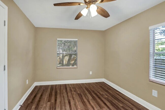 Foto del edificio - 8717 N Mandarine Pl