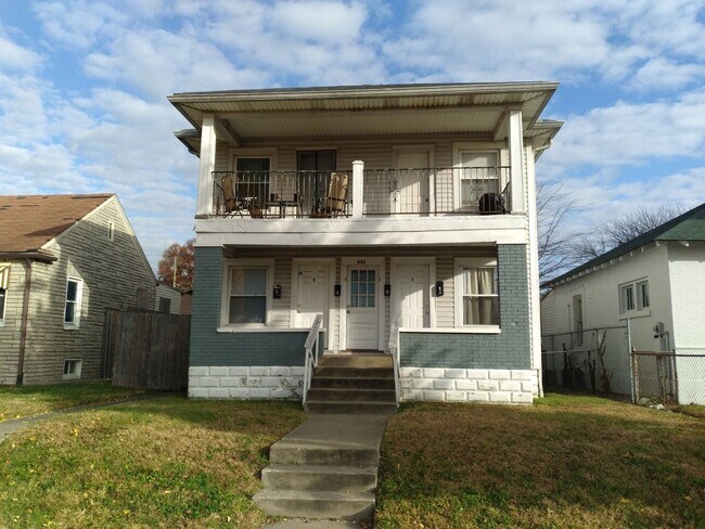 Building Photo - 943 Central-2