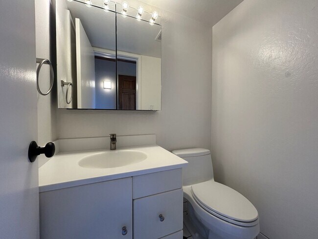 Foto del edificio - Idyllic Loft-Style Townhome Near Downtown Lafayette with Private Patios & Top Schools