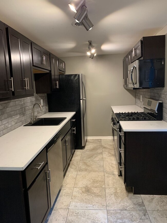 Photo - 2630 Edwards Wy Apartment