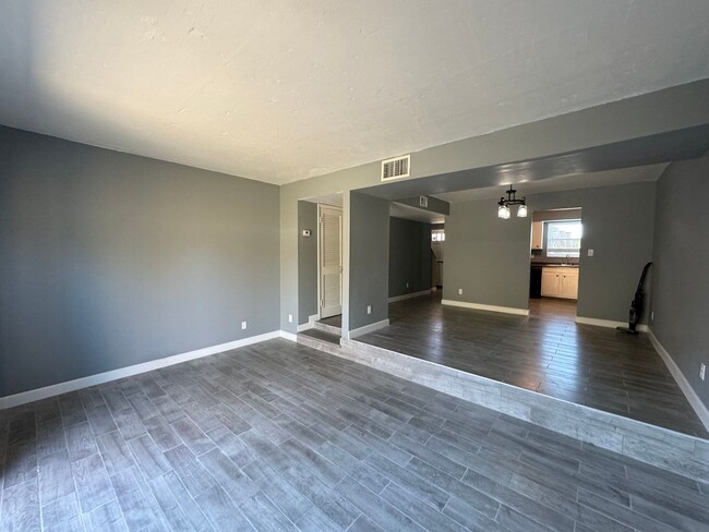 Building Photo - Available NOW! Charming 2-Bedroom Condo in...