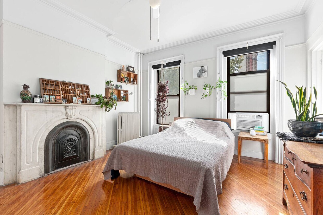 Building Photo - 12 Fort Greene Pl