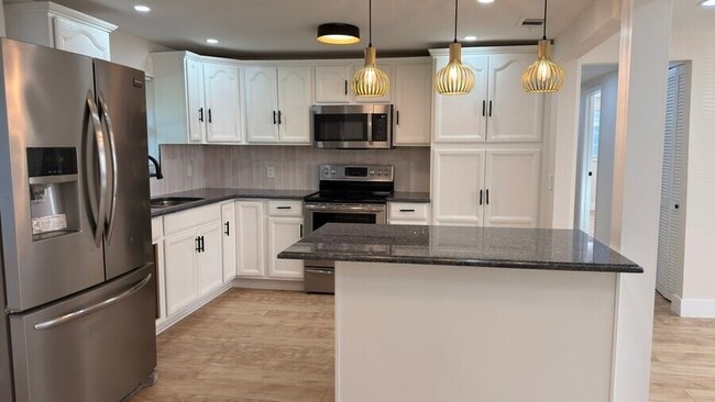 Foto del edificio - 5813 Tampico Rd