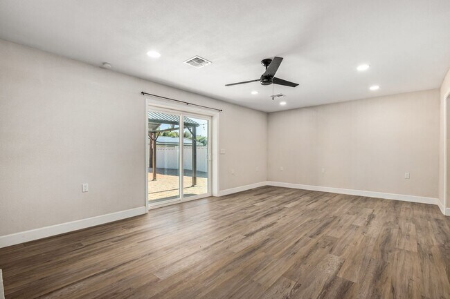 Building Photo - New Remodel by Downtown Chandler!
