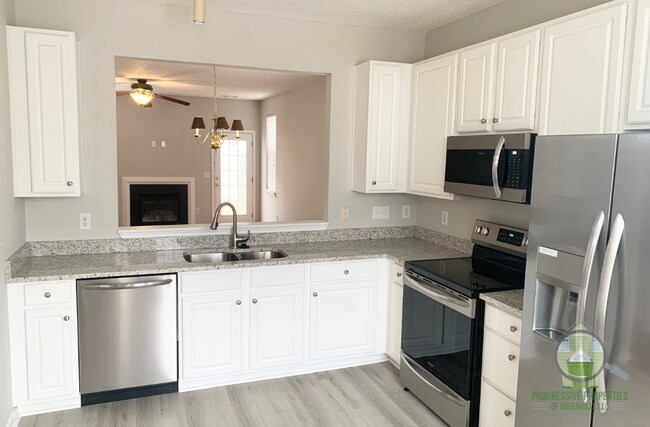 Foto del edificio - 48 Sikes Cir