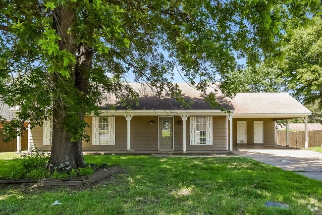 Building Photo - 7083 Layne Dr