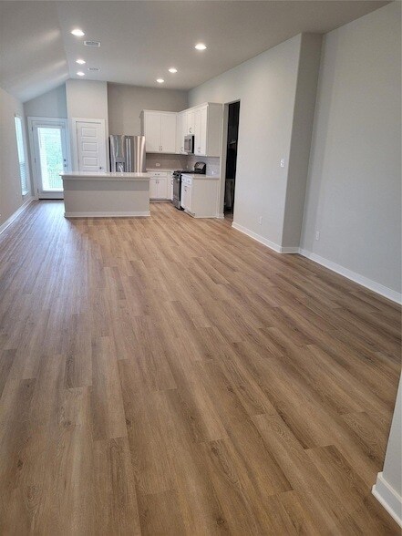 Foto del edificio - 121 Tall Grass Dr