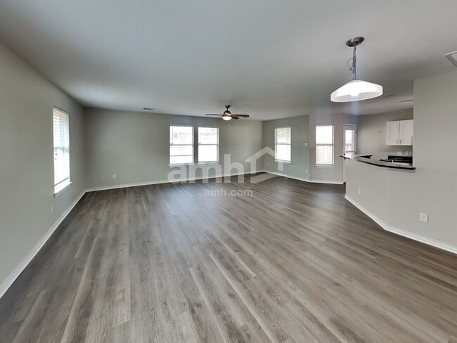 Building Photo - 13323 Ambrosa Dr