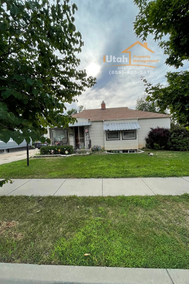 Building Photo - 3819 Raymond Ave