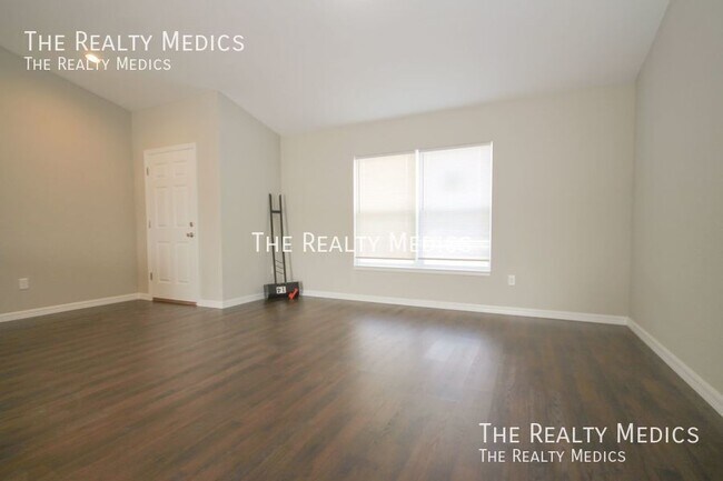 Foto del edificio - 14 Juniper Way Ln