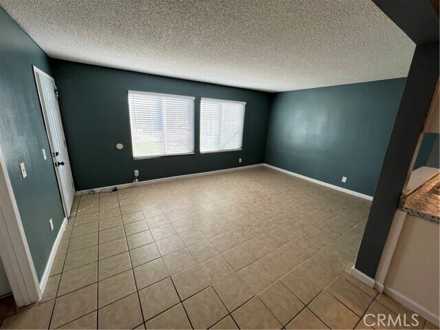 Foto del edificio - 1735 E Washington St