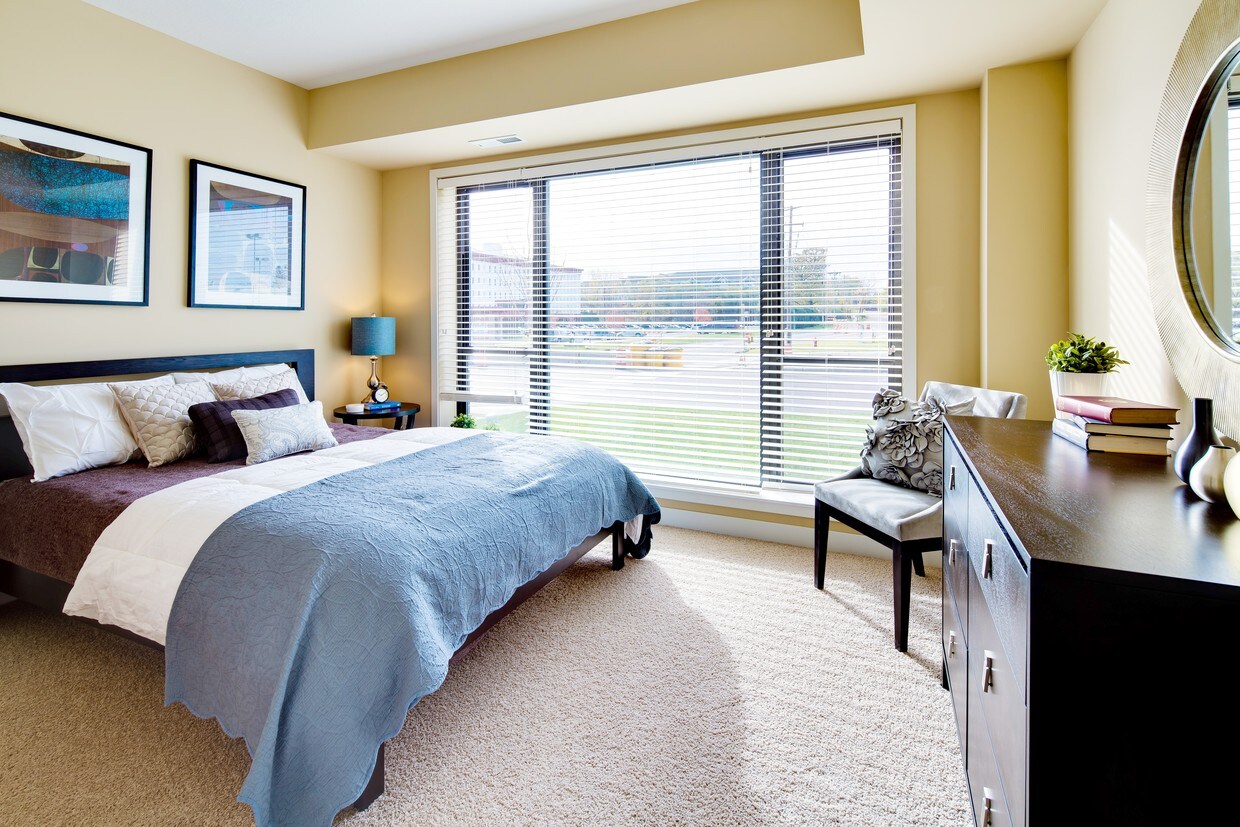 Genesee Apartments in Bloomington, MN