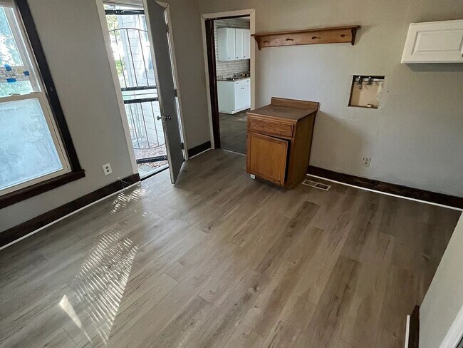 Foto del edificio - Comfortable  3-Bedroom Home in Cleveland