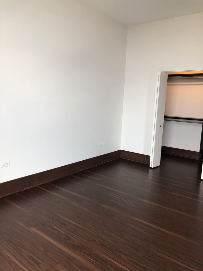 Building Photo - 1578 N Clybourn Ave