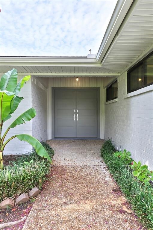 Building Photo - 4224 Royal Ridge Dr