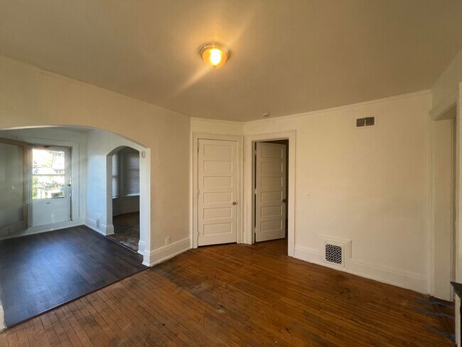 Building Photo - 1253 N 34th St