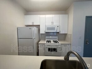 Building Photo - 1524 1st Ave