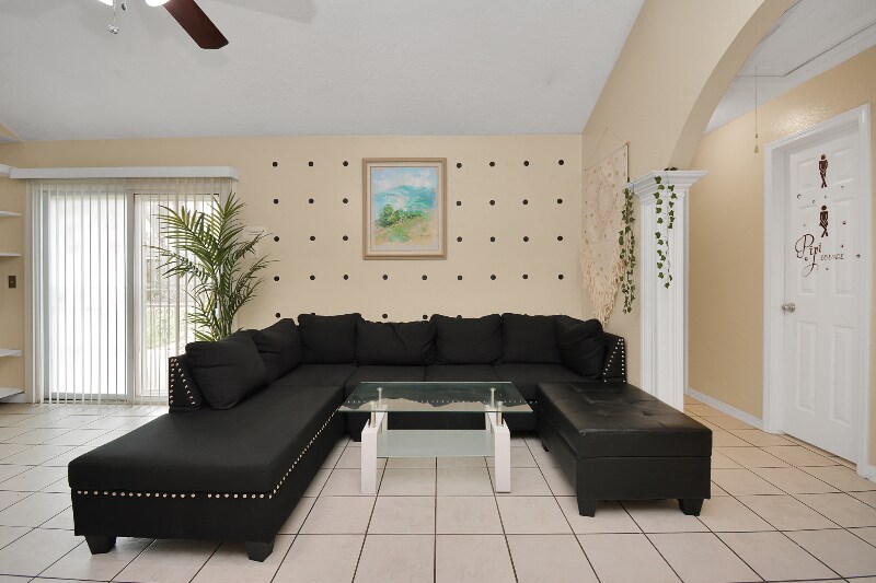 Foto principal - 10718 Sandstone St
