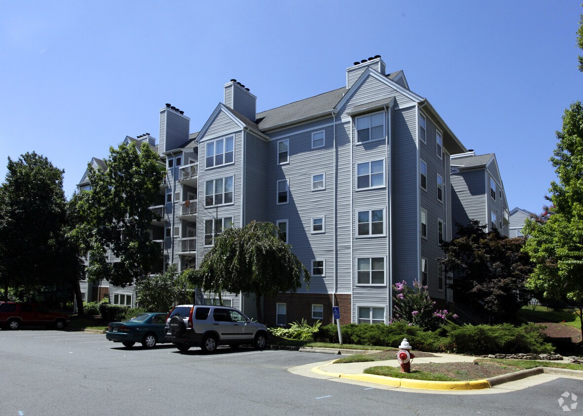 The Four Winds at Oakton Apartments Oakton, VA