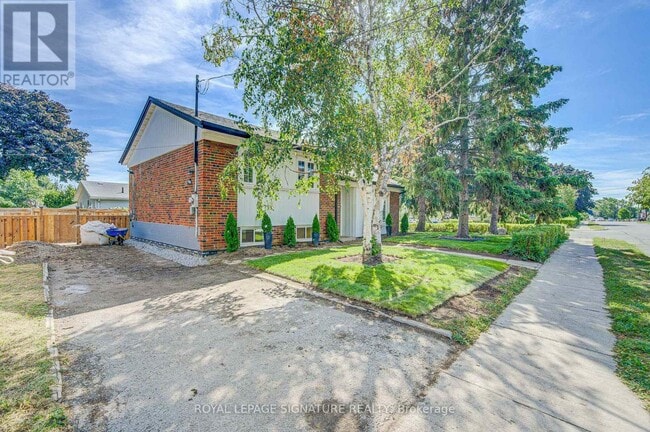 Photo du bâtiment - 2 Vankirk Rd