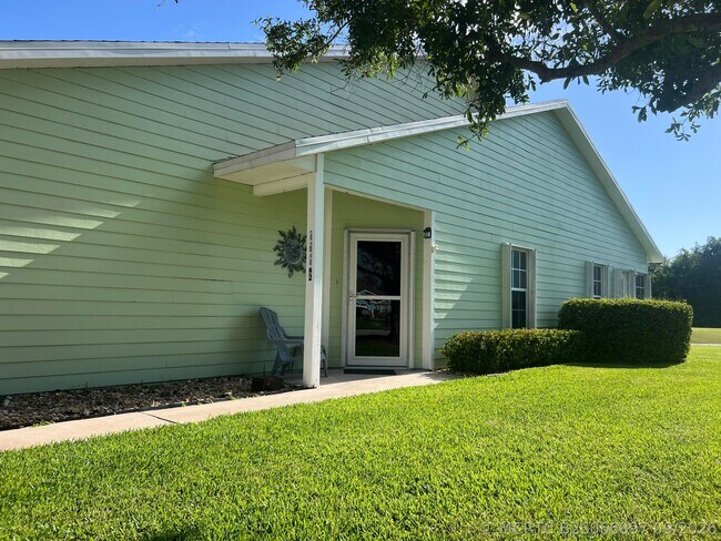 Foto del edificio - 4042 Gator Trace Rd