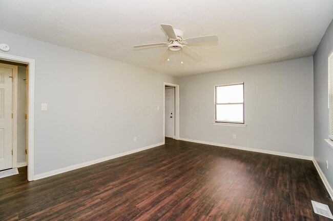 Building Photo - 3307 Eisenhower Rd
