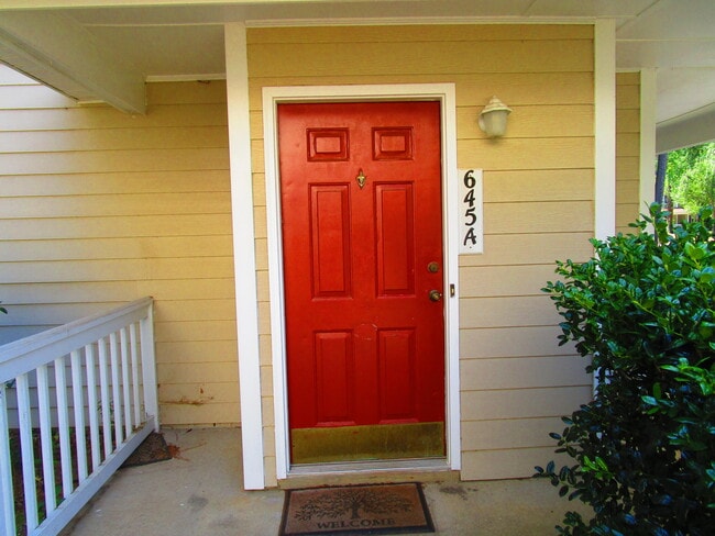 Building Photo - 645 Archdale Dr