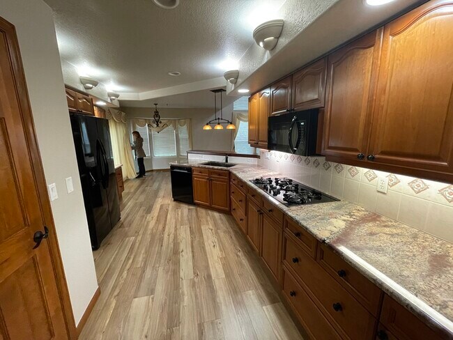 Foto del edificio - 1048 W 127th Pl