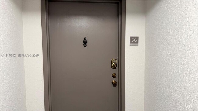 Foto del edificio - 16565 NE 26th Ave