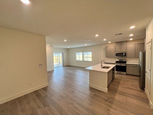 Foto del edificio - 4348 Single Pine Wy