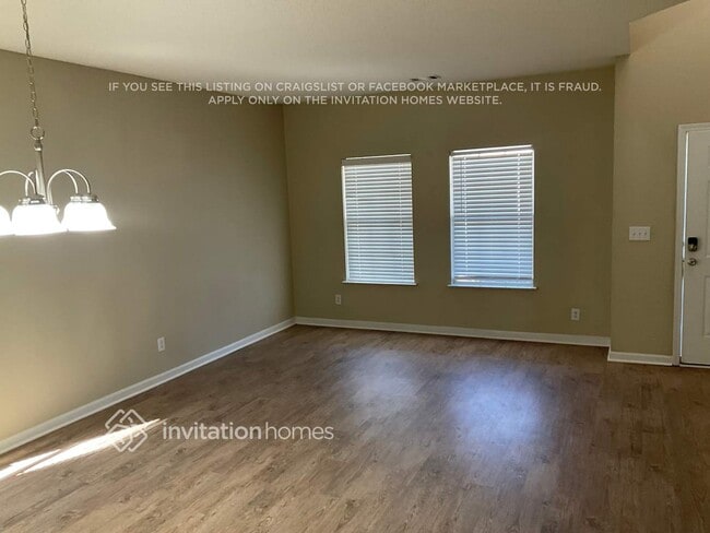 Building Photo - 2104 Palatine Pl