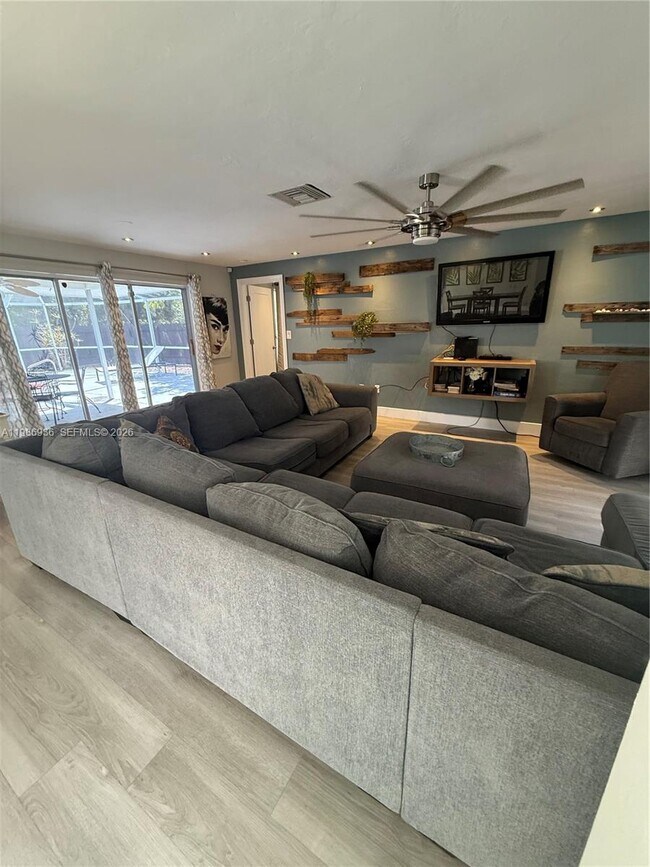 Building Photo - 7328 Pebble Beach Rd