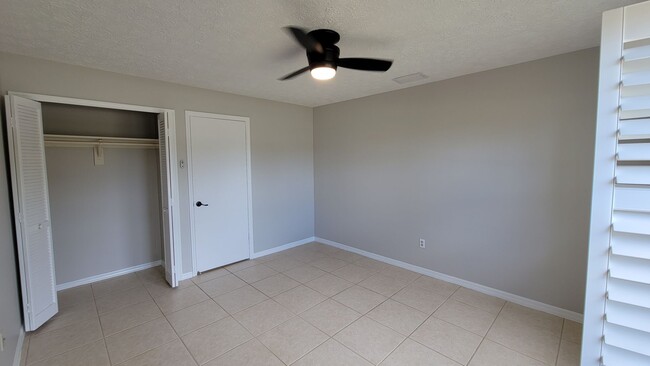 Foto del edificio - Port St. Lucie single-family home 3 bedroo...