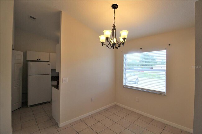Foto del edificio - 867 Ponder Ave
