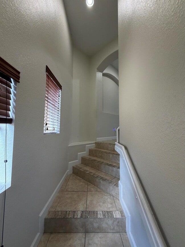 Building Photo - 8079 NW 127th Ln