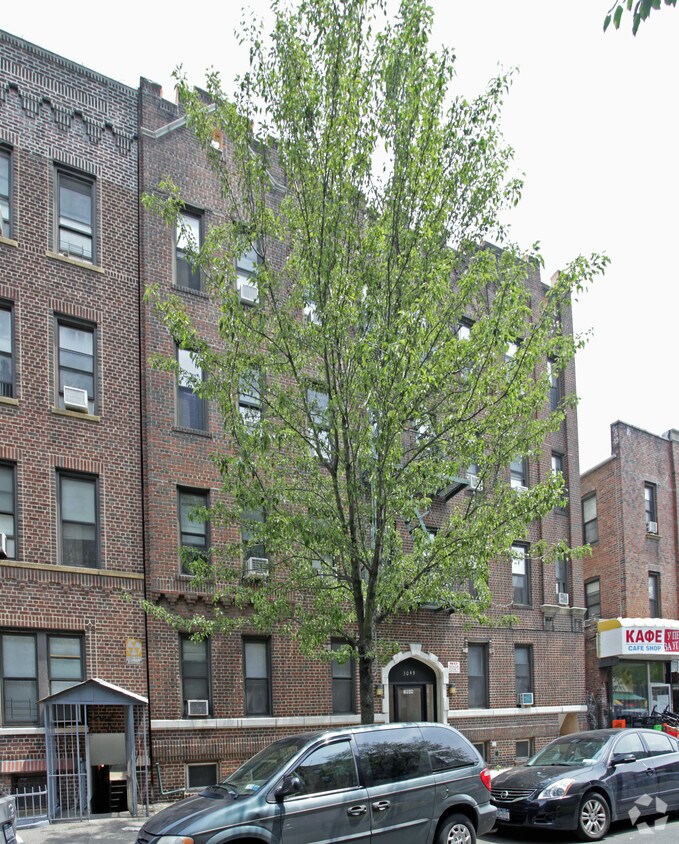 Building Photo - 3049 Brighton 12th St
