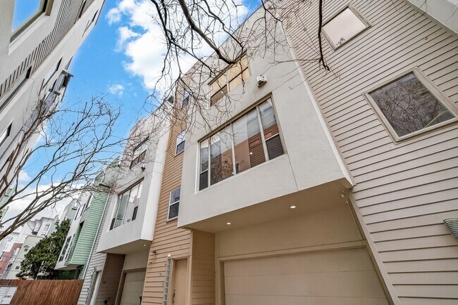 Foto del edificio - 724 Ruthven St